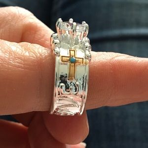 Women’s Cross Ring